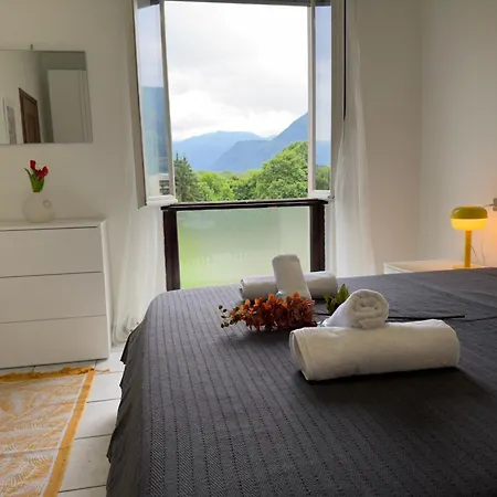 Tavernola - A Due Passi Dal Traghetto