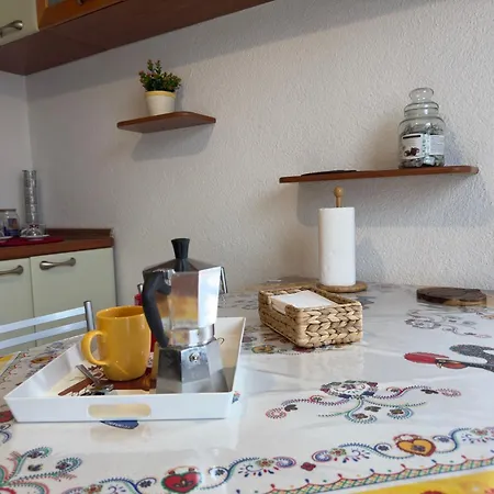 Tavernola Appartement *