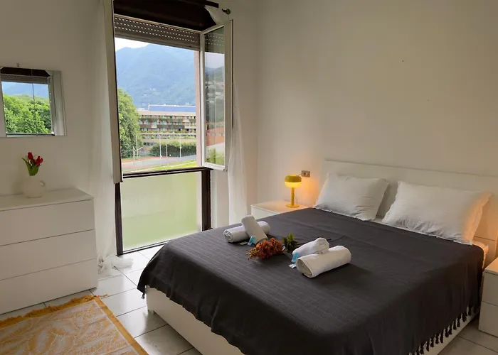 Tavernola - A Due Passi Dal Traghetto