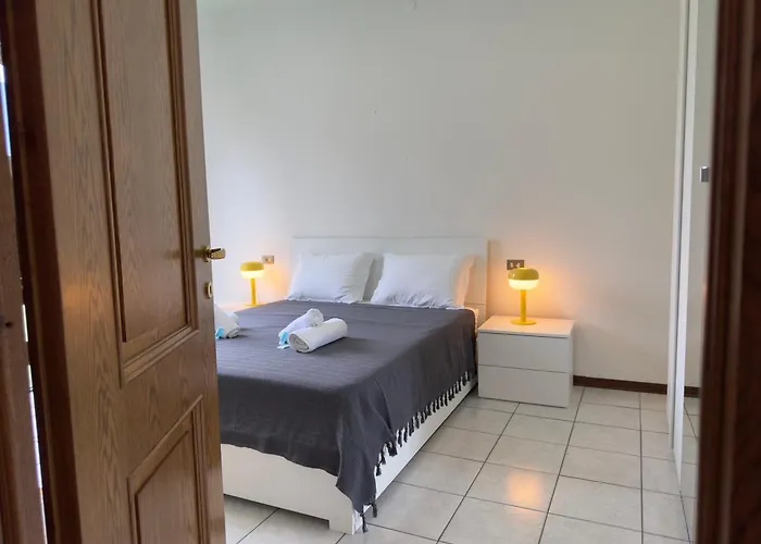 Appartamento Tavernola - A Due Passi Dal Traghetto