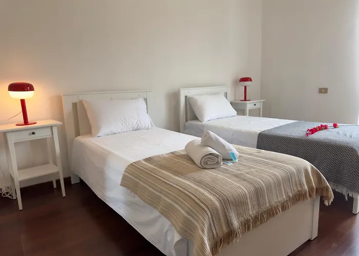 Tavernola - A Due Passi Dal Traghetto *