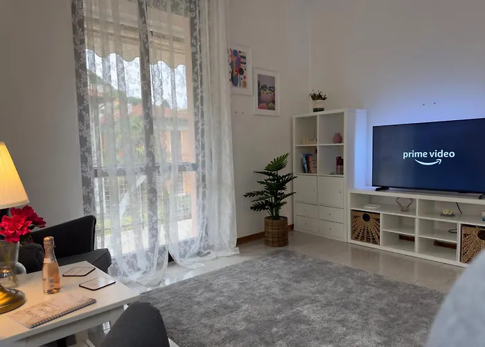 Tavernola - A Due Passi Dal Traghetto Appartamento