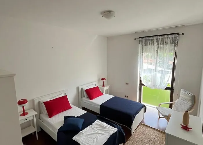 Tavernola - A Due Passi Dal Traghetto *