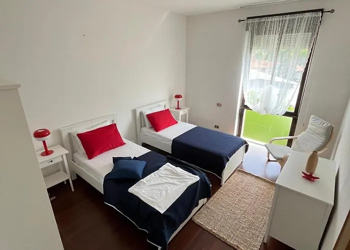 Tavernola - A Due Passi Dal Traghetto