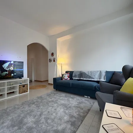 Tavernola - A Due Passi Dal Traghetto *