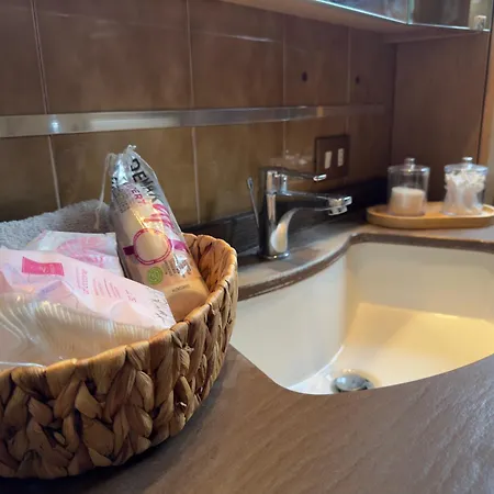 Tavernola - A Due Passi Dal Traghetto * Como